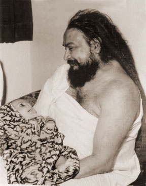 Shivabalayogi with child
